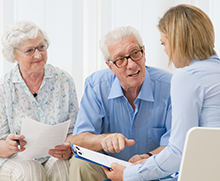 consult1 senior advisor consulting with family